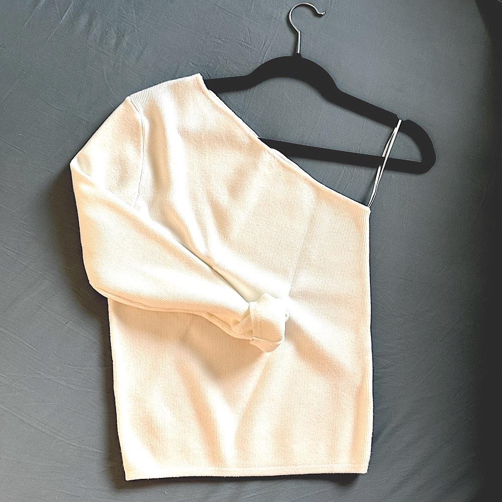 Single Sleeve Sweater